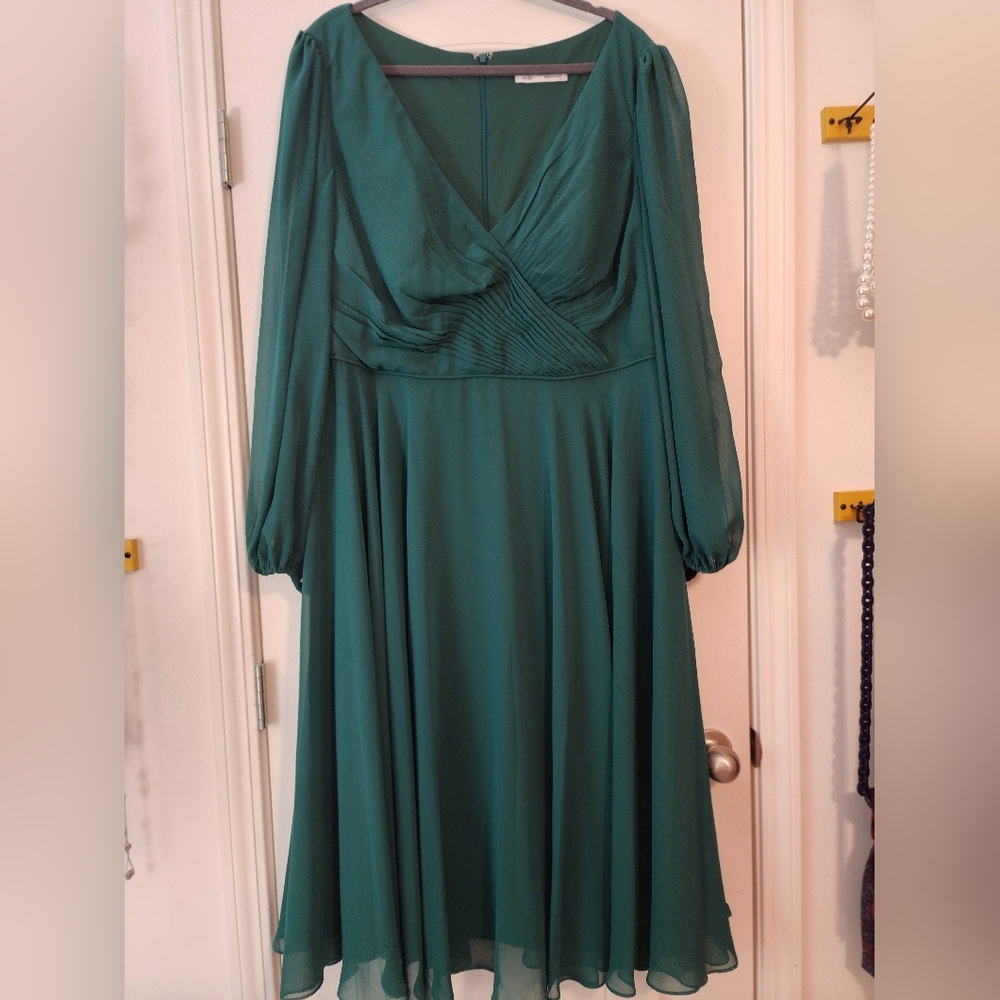Mac Duggal 67914 Chiffon Long Bishop Sleeve Surplice Midi Dress Emerald 22W New